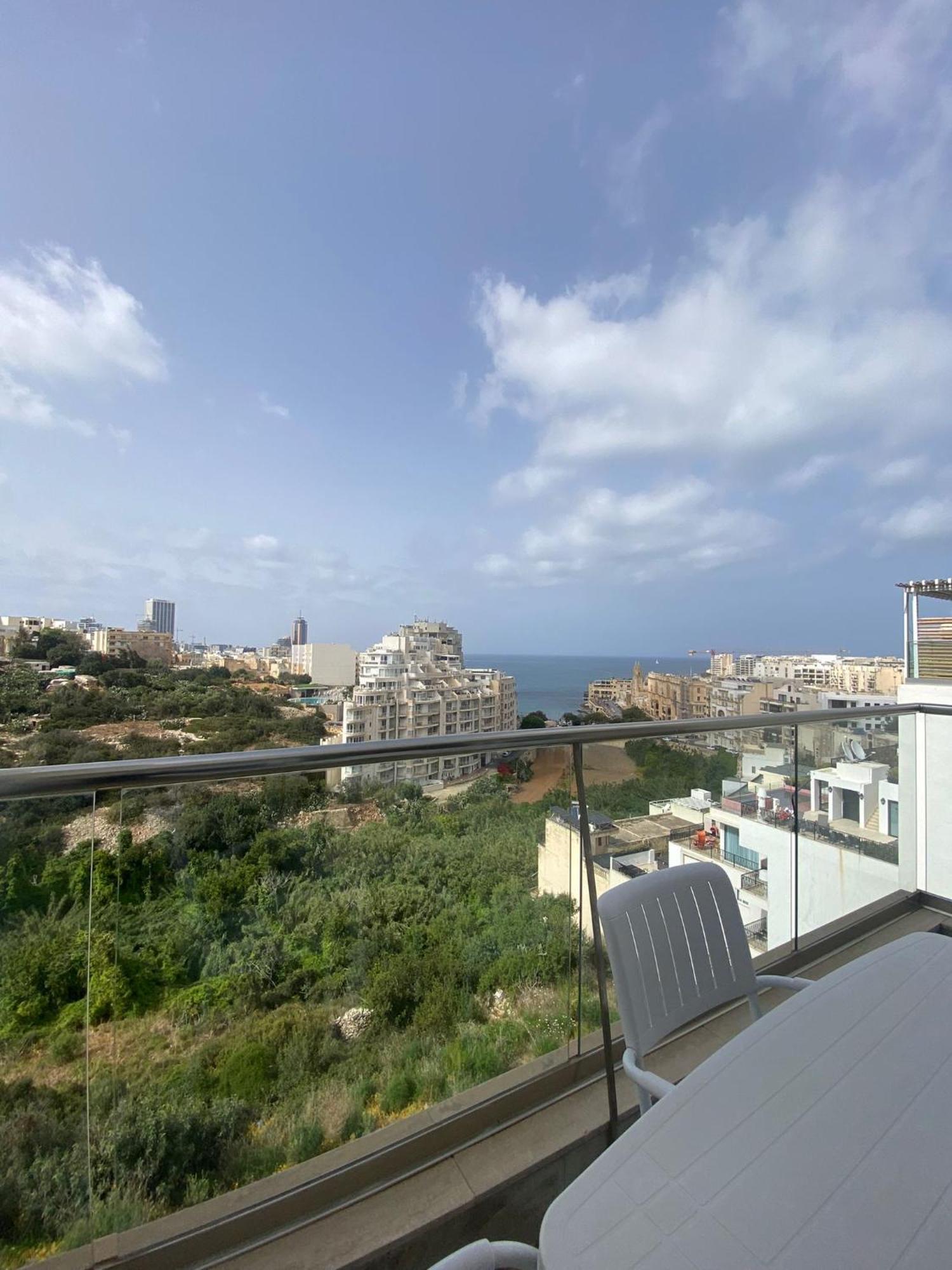 Spectacular Distant Seaview Apt Sliema Exteriér fotografie