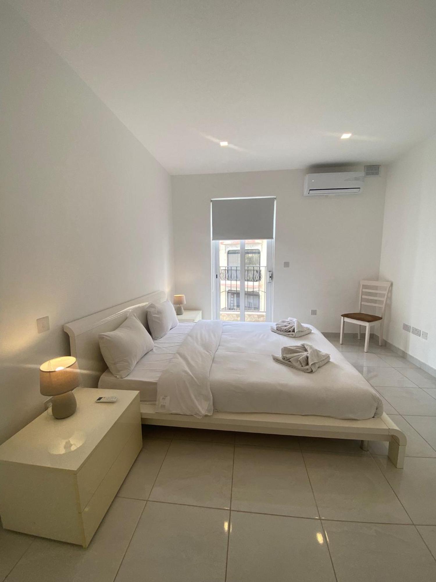 Spectacular Distant Seaview Apt Sliema Exteriér fotografie