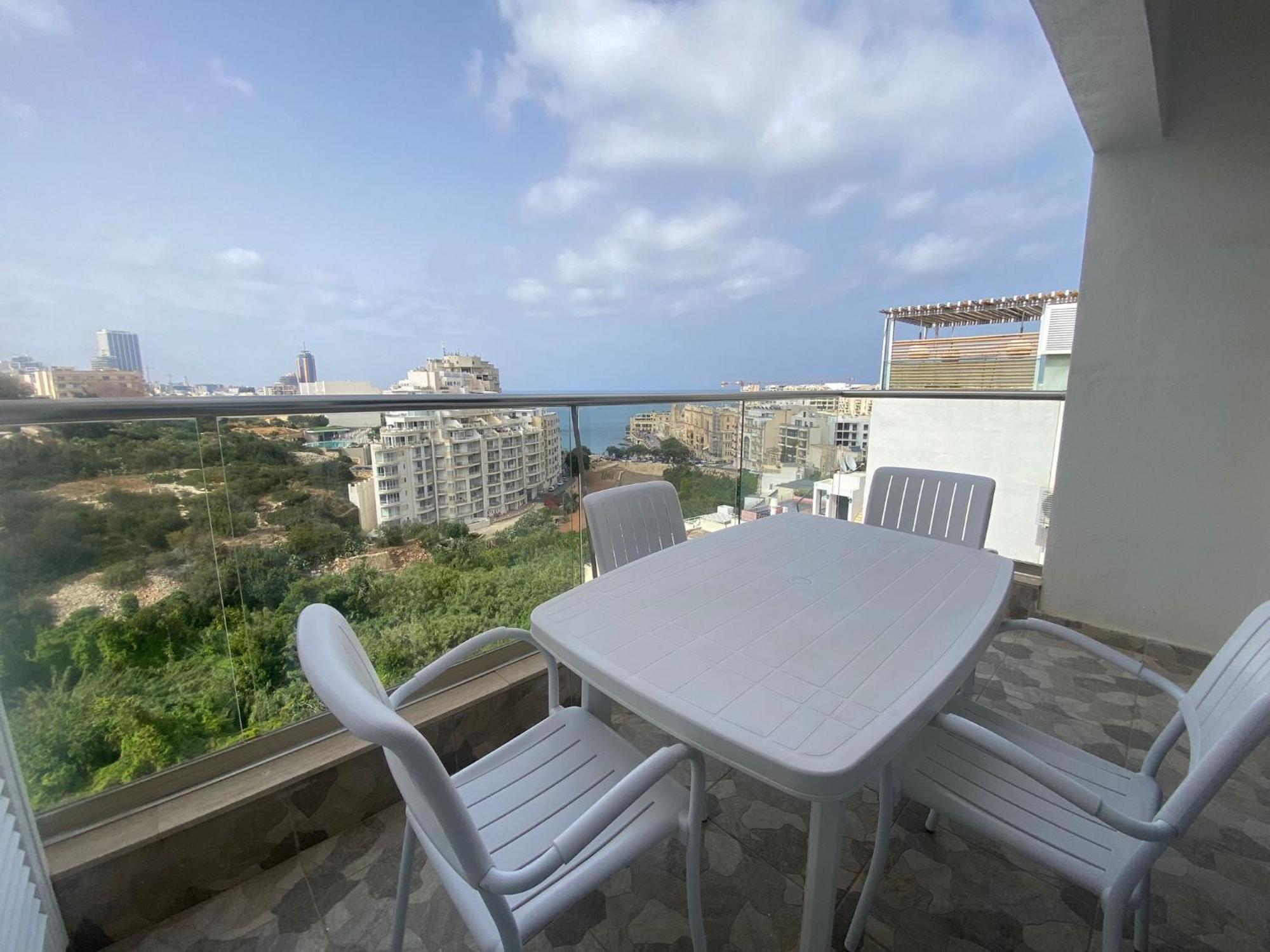 Spectacular Distant Seaview Apt Sliema Exteriér fotografie